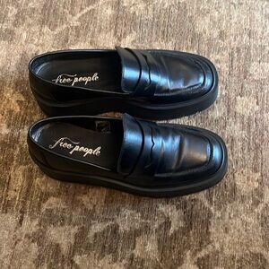 Free People Nico Black Leather Chunky Sole Platform Penny Loafers, EU 39, US 8.5